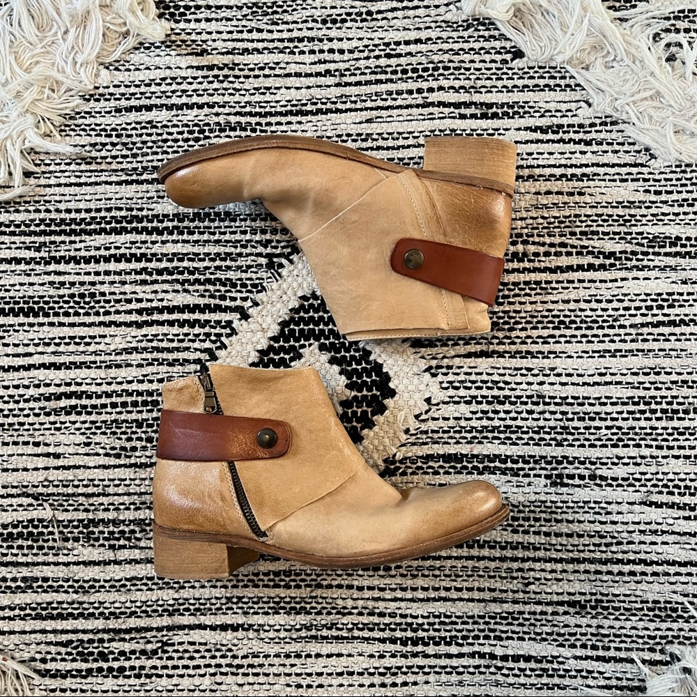 Vero Cuoio Leather Booties. Made in Italy. Size 38EU. Great Condition.